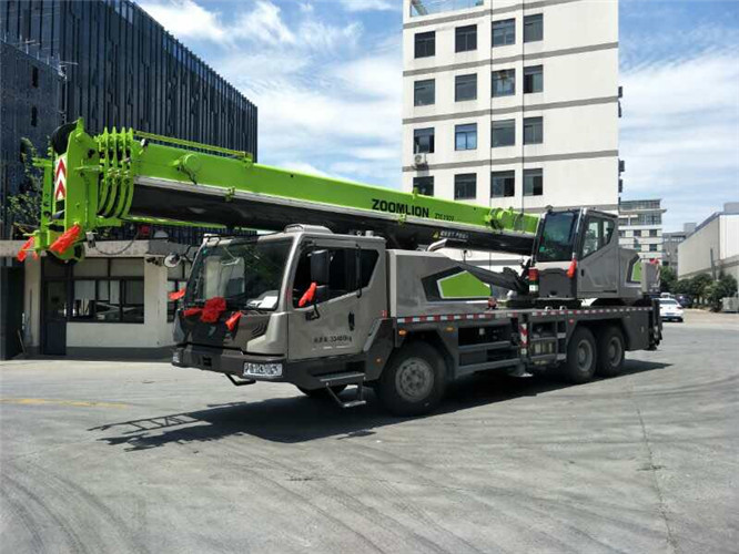 金台区跨街广告牌的高空安装注意事项