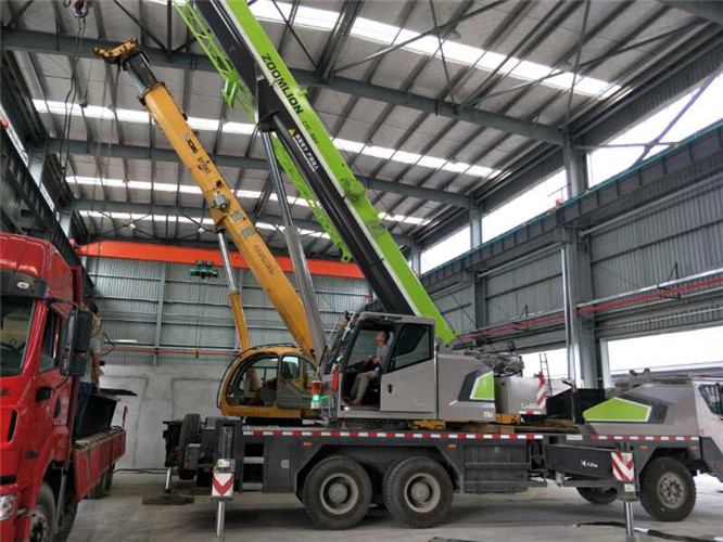 金台区高空车出租需要注意哪些安全事项？