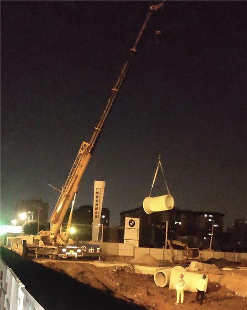 金台区“弯臂矫正”—— 吊车的 “形变补偿” 技术